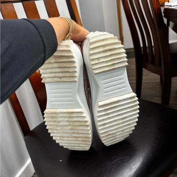 Converse Brown and White Run Star Hike Shoes - Picture 6 of 6